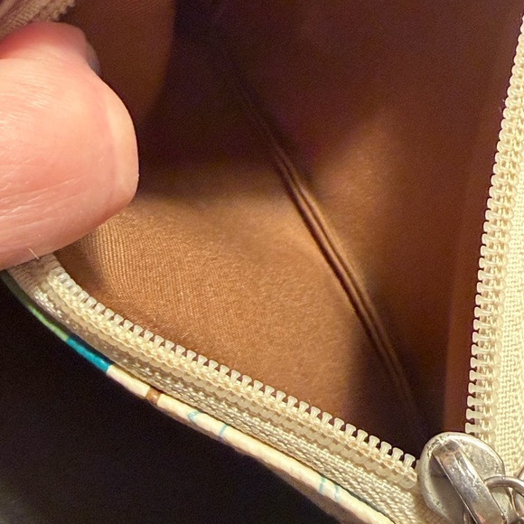 EUC Coach Chelsea Heritage Wristlet - Picture 15 of 15